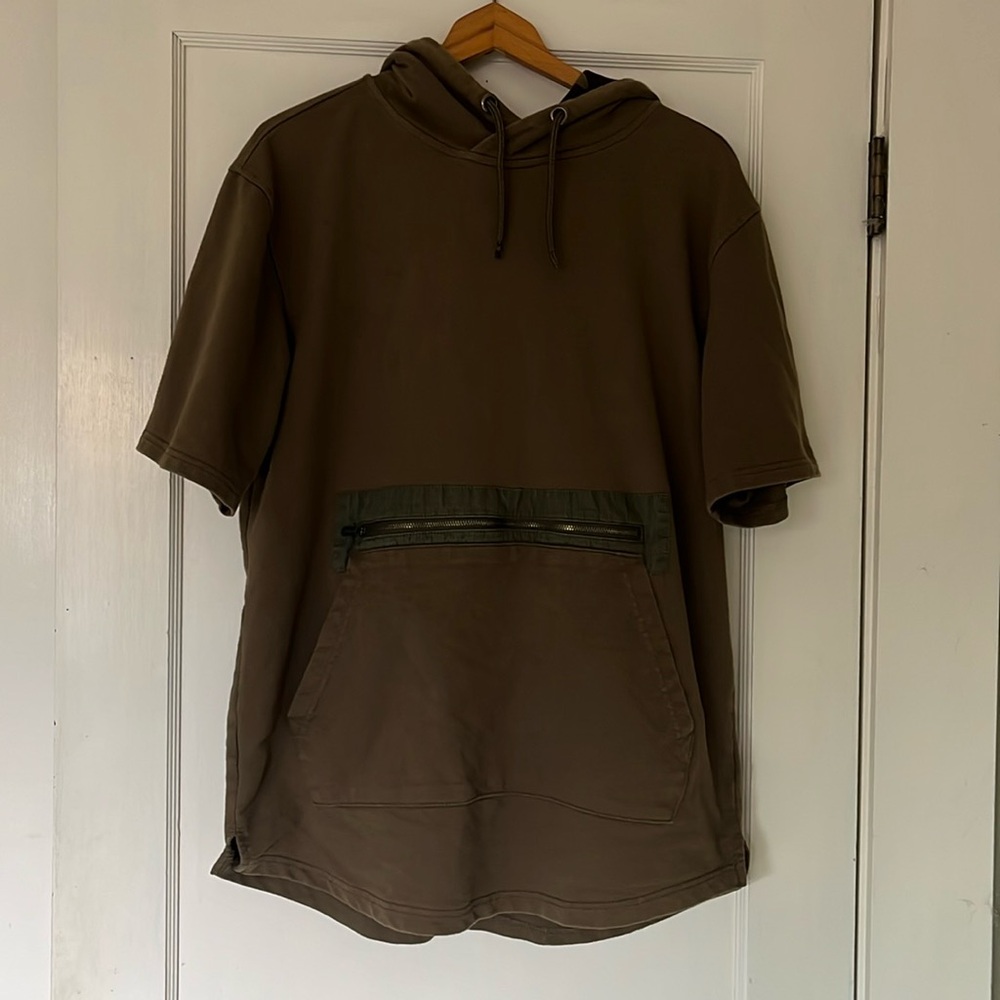 CSG brand hooded pull-over sweatshirt. Size XL
